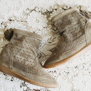 Isabel Marant Basley Ankle Boots Perforated Suede Tan Moccasin Wedges Sz 9 EU 39